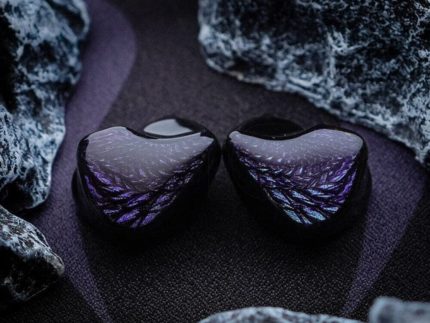 Kinera Celest Wyvern Black + DIVINUS Velvet Wide Bore Eartips Combo